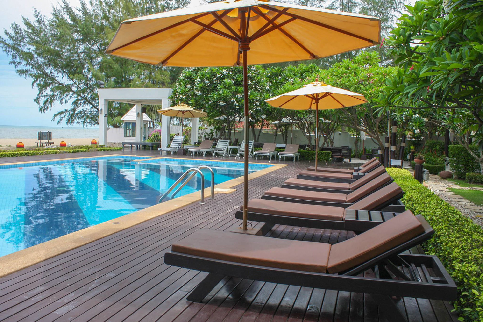 Chez Nous Boutique Resort Hatcsauszamran Kültér fotó