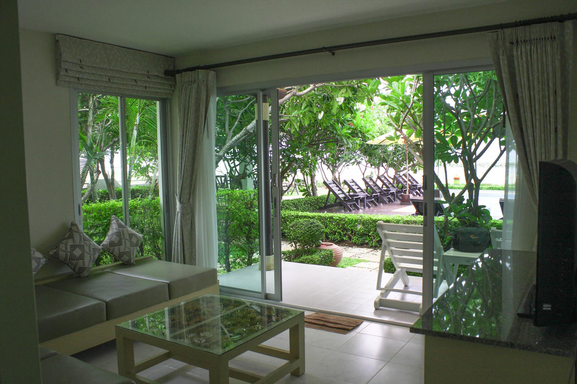 Chez Nous Boutique Resort Hatcsauszamran Kültér fotó